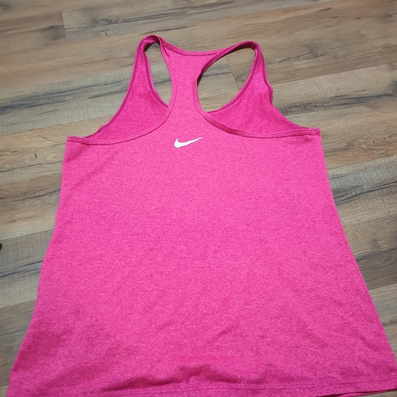 Nike top - Picture 4 of 4